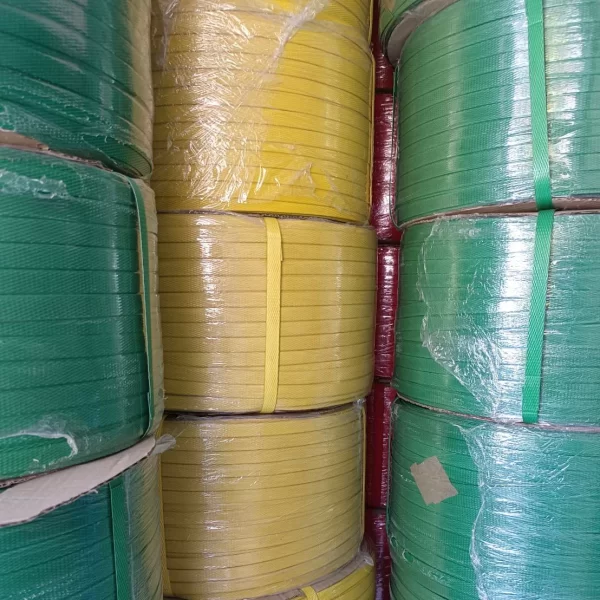 สายรัดพลาสติก PP สีเหลือง สำหรับรัดกล่องสินค้าและงานบรรจุภัณฑ์